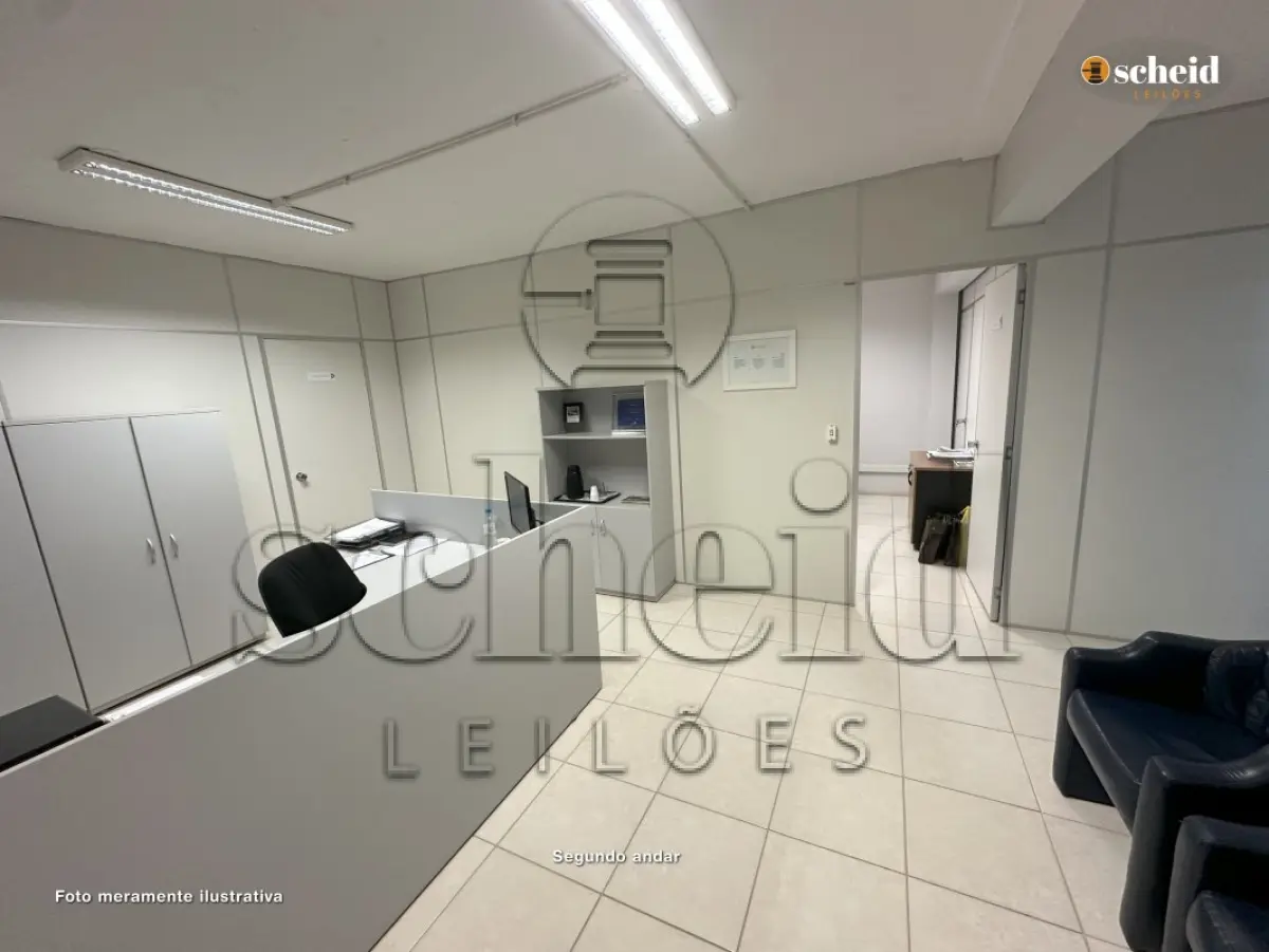 LOTE 001 - Área de 48.280,20m², contendo edificações com aproximadamente 3.641,92m², situada na BR 386, bairro Bom Pastor, Lajeado/RS