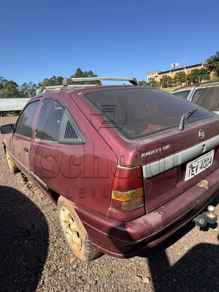 LOTE 010 - GM/Kadett GL, placa IEV 4004, vermelho, ano/modelo 1996