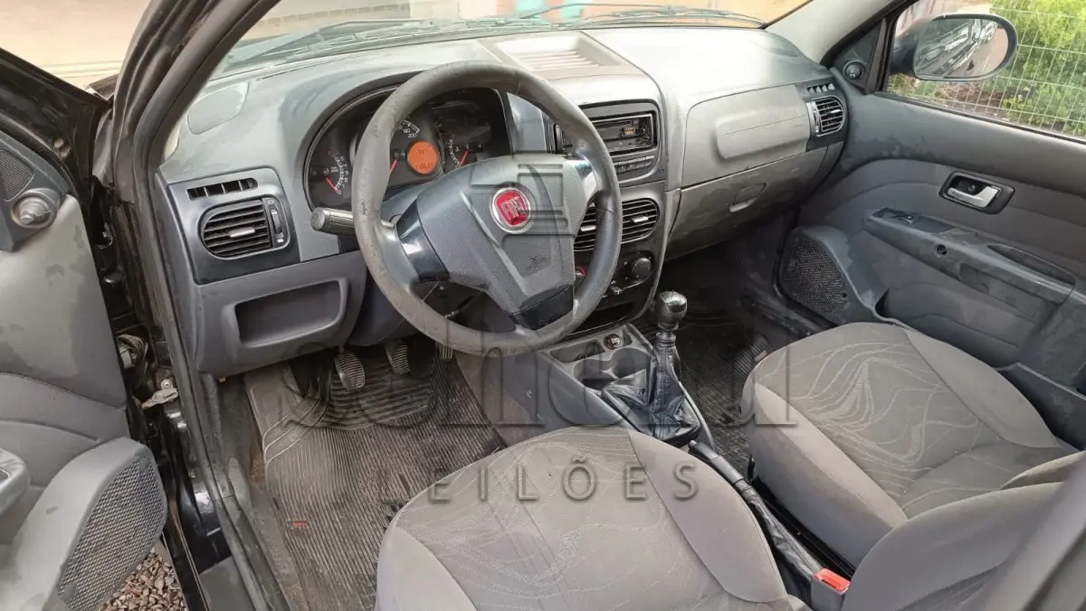 LOTE 003 - Fiat/Strada Working, placa IWZ 2750, preta, ano/modelo 2015/2016