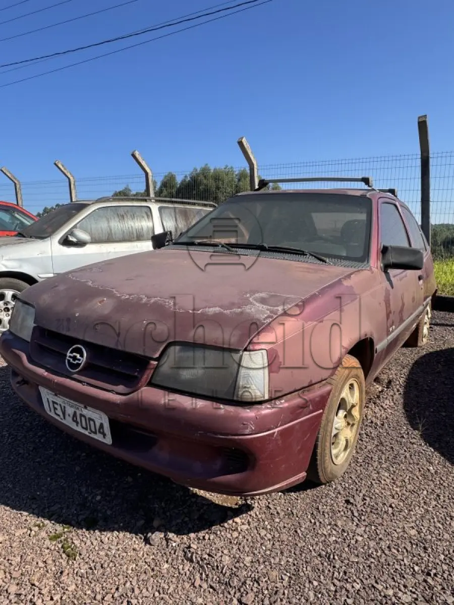 LOTE 010 - GM/Kadett GL, placa IEV 4004, vermelho, ano/modelo 1996