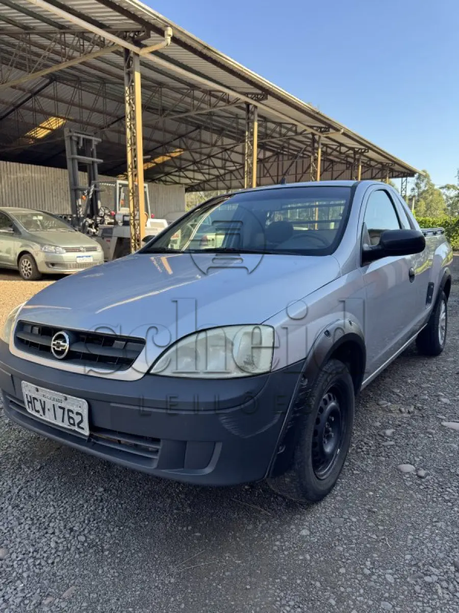 LOTE 016 - GM/Montana Conquest, placa HCV 1762, prata, ano/modelo 2005