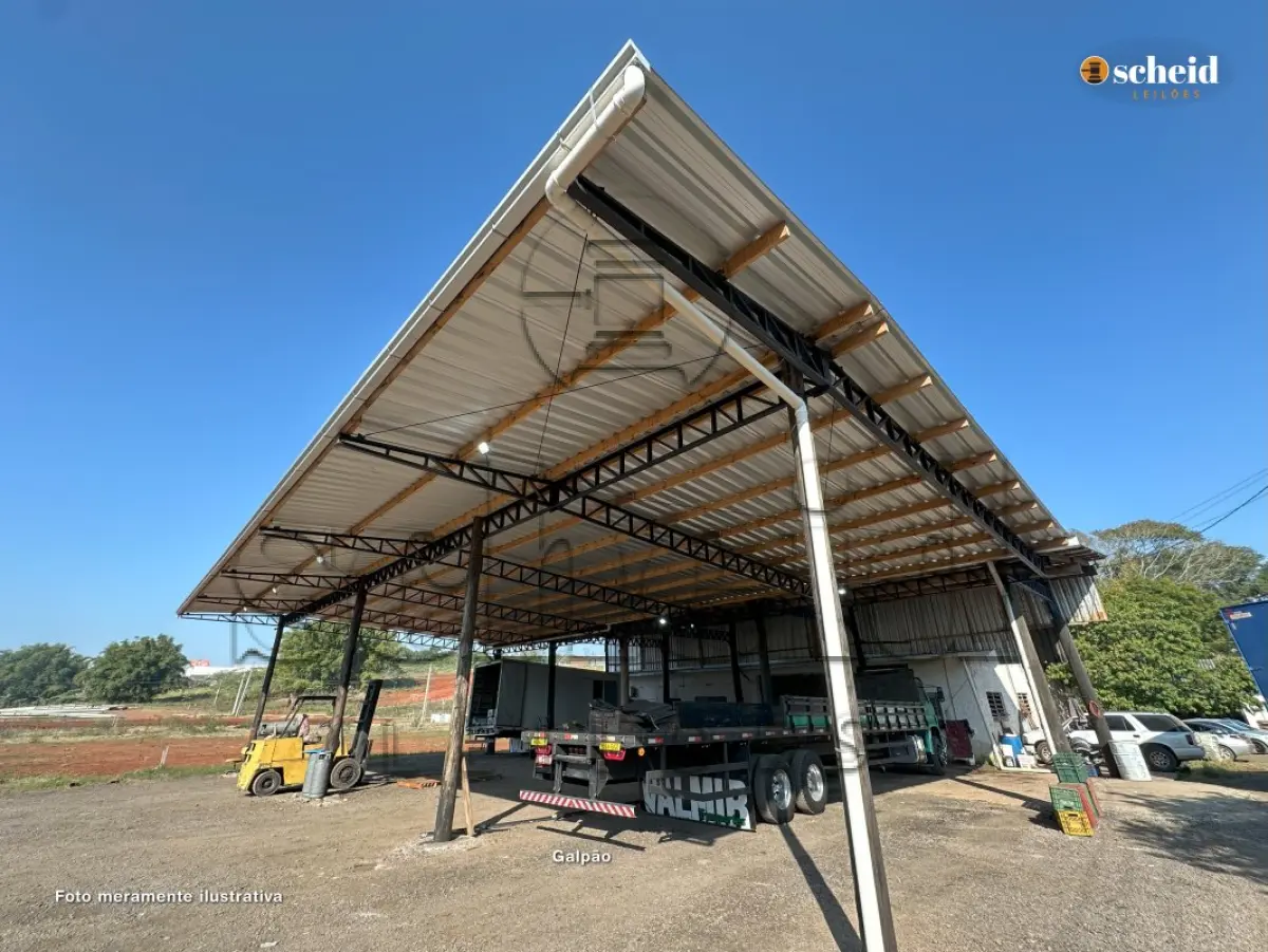LOTE 001 - Área de 48.280,20m², contendo edificações com aproximadamente 3.641,92m², situada na BR 386, bairro Bom Pastor, Lajeado/RS