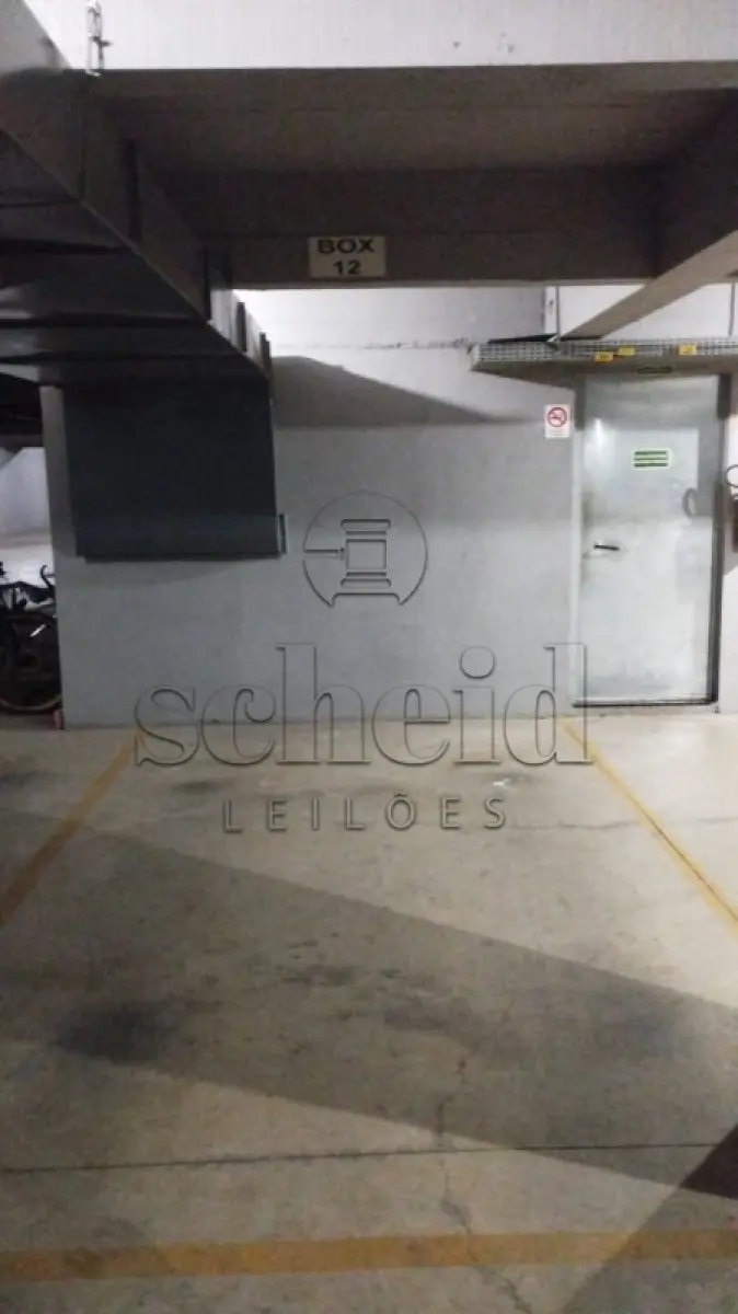 LOTE 002 - Box n° 12, com a área real privativa de 12,74625m², no Condomínio Residencial e Comercial Klein & Dessoy, localizado na Avenida Vinte e Oito de Maio, n°s 1230/1238, bairro Centro, Santa Clara do Sul/RS