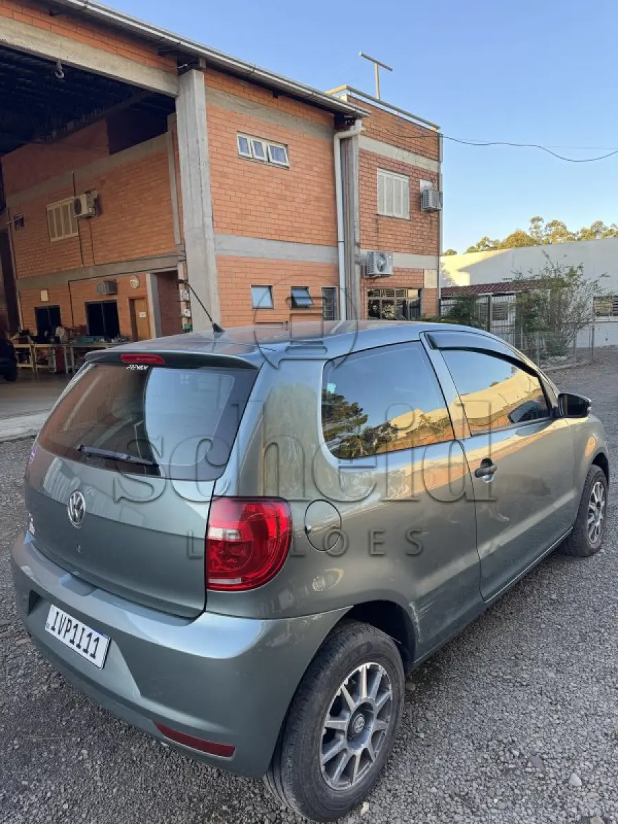 LOTE 002 - VW/Fox 1.0 GII, placa IVP 1I11, cinza, ano/modelo 2010
