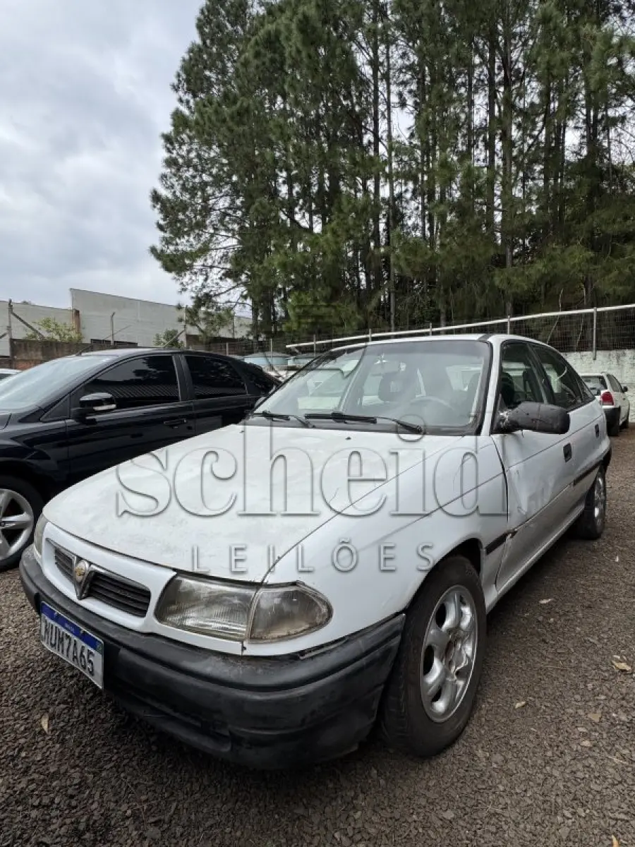 LOTE 008 - IMP/GM Astra GLS, placa MUM 7A65, branco, ano/modelo 1995