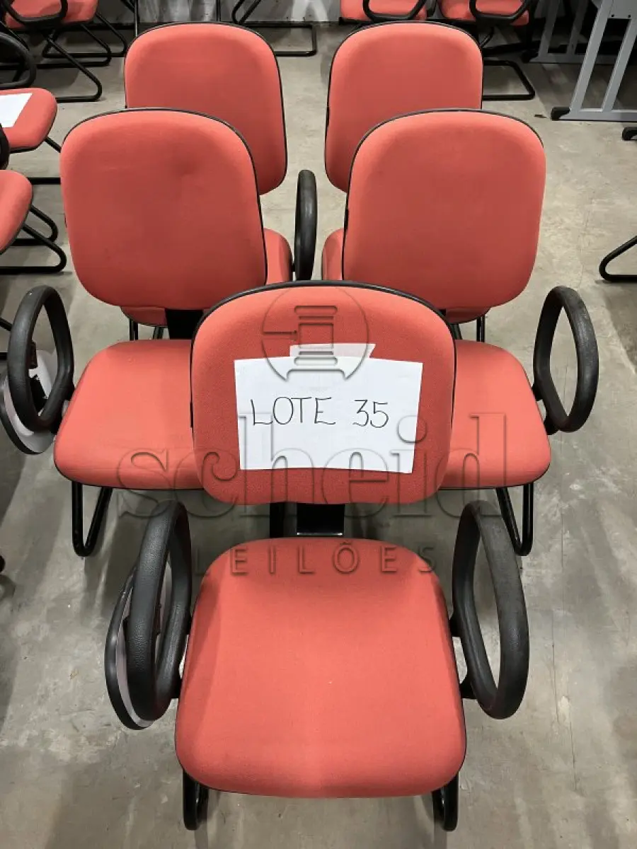 LOTE 035 - 5 CADEIRAS DE AUDITORIO COR TELHA
