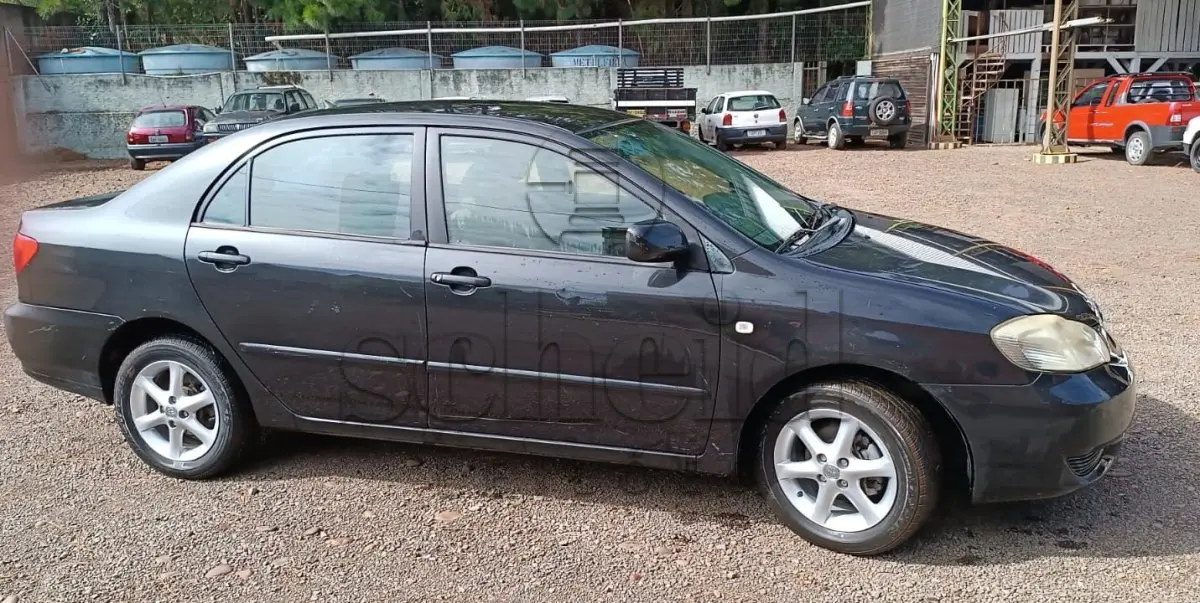 LOTE 005 - Toyota/Corolla XEI 1.8 VVT, placa KAT 0706, preto, ano/modelo 2003