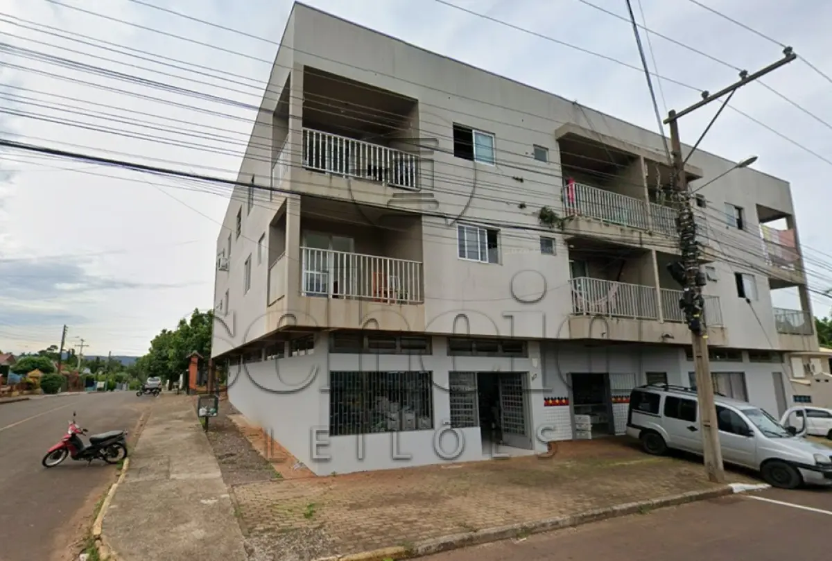 Foto de 50% DE UMA ÁREA DE 726,00M², COM UM PRÉDIO COMERCIAL E RESIDENCIAL DE ALVEN...