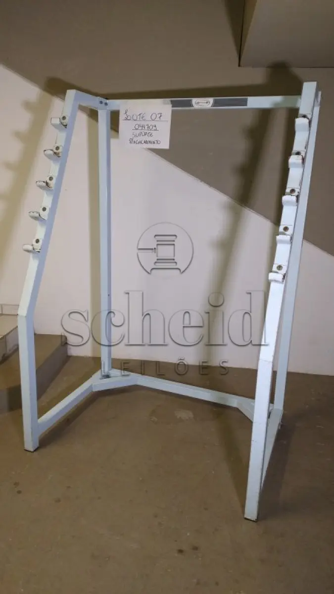 LOTE 007 - SUPORTE P/ AGACHAMENTO PHYSICUS BRANCO