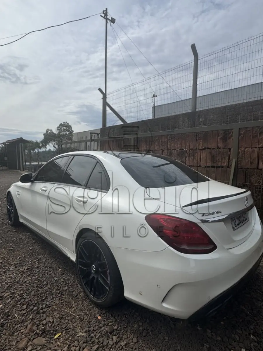 LOTE 001 - I/M.Benz C63 AMG S, placa QJN 0A02, branca, ano/modelo 2015/2016
