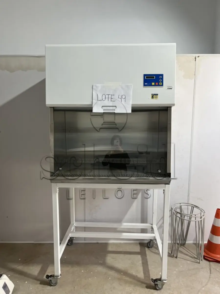 LOTE 049 - CABINE DE SEGURANCA BIOLOGICA BSTEC S-27