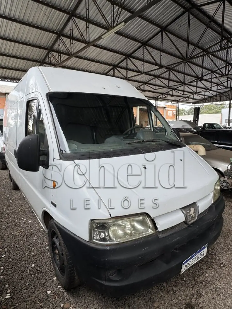 LOTE 004 - Peugeot/Boxer F350LH HDI, placa MGZ 7D54, branca, ano/modelo 2009