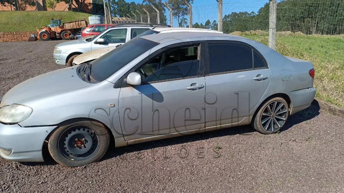 LOTE 004 - Toyota/Corolla SEG 1.8 VVT, placa ILA 9F92, prata, ano/modelo 2003