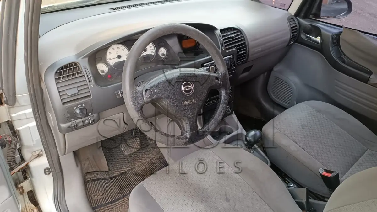 LOTE 003 - GM/Zafira Expression, placa MRC 6E96, prata, ano/modelo 2007