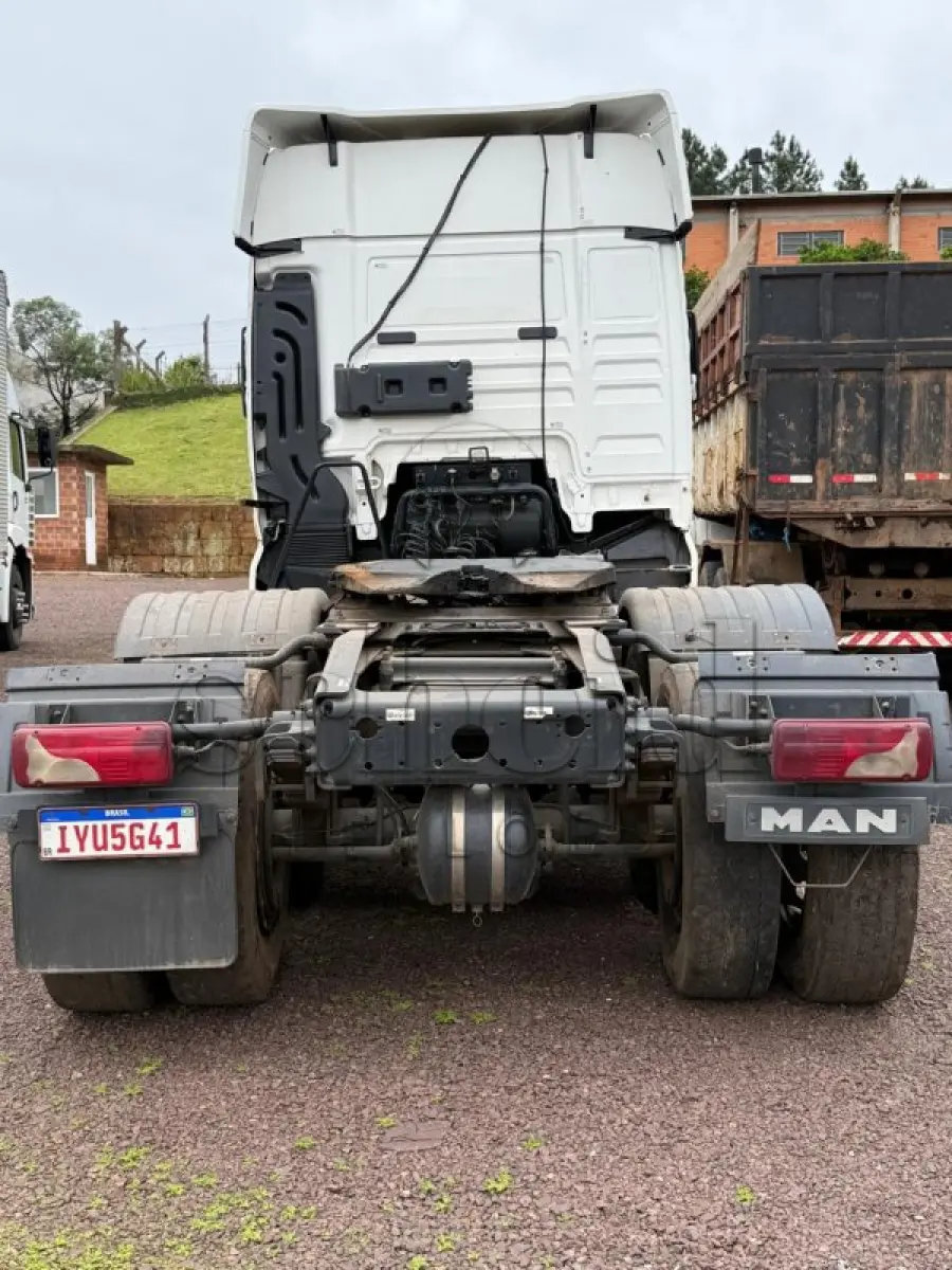 LOTE 004 - Caminhão Trator MAN/TGX 28.440 6x2 T, placa IYU 5G41, branco, ano/modelo 2018/2019
