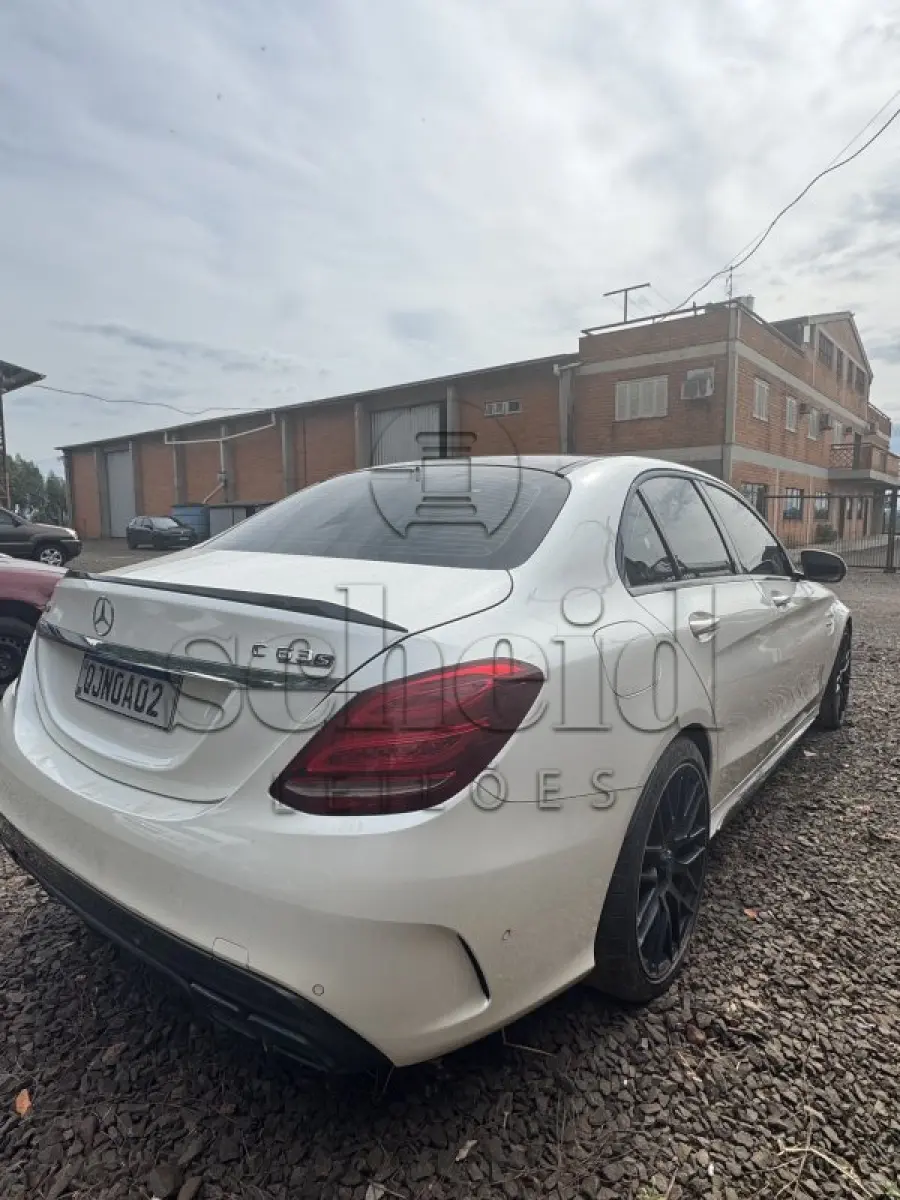 LOTE 001 - I/M.Benz C63 AMG S, placa QJN 0A02, branca, ano/modelo 2015/2016