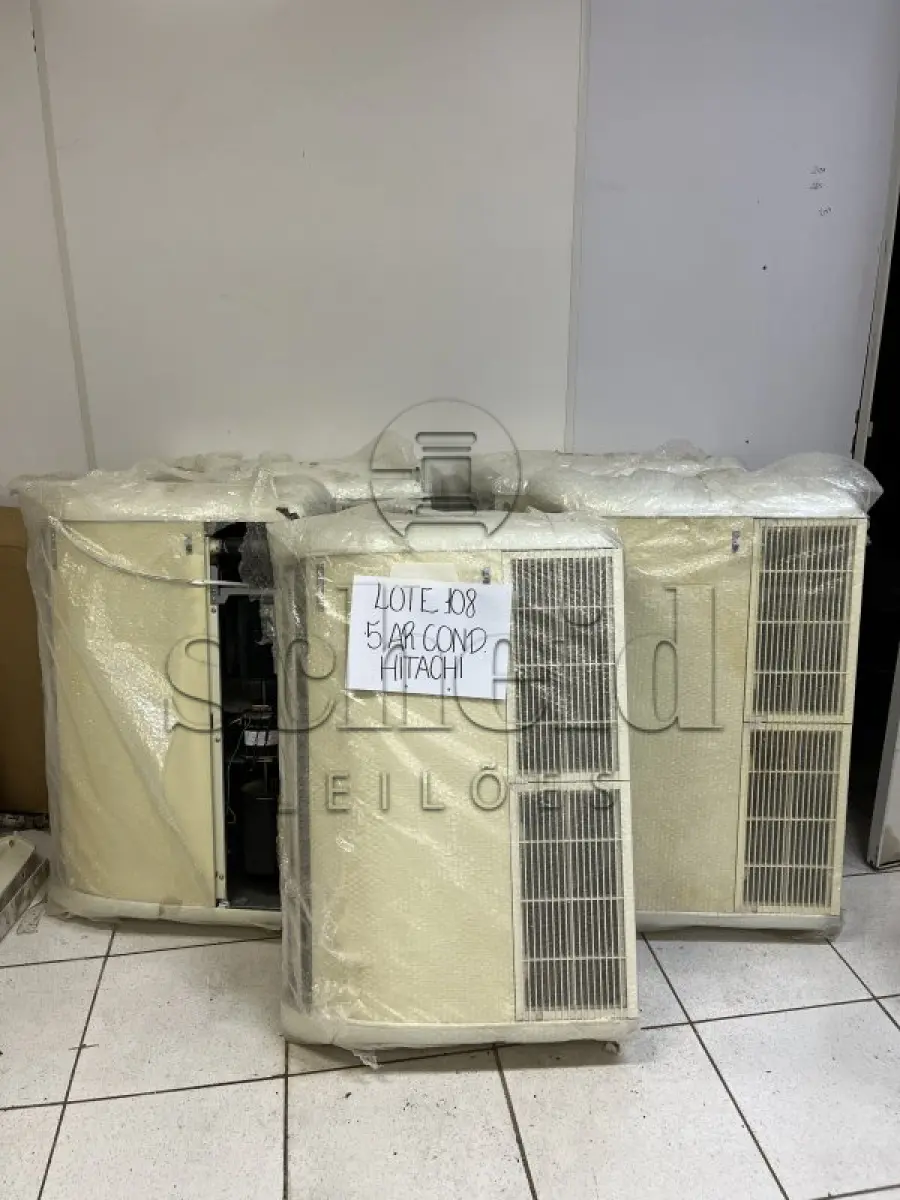 LOTE 108 - 05 AR-CONDICIONADO HITACHI 1,0 X 0,8 M (RETIRADA DE PEÇAS)