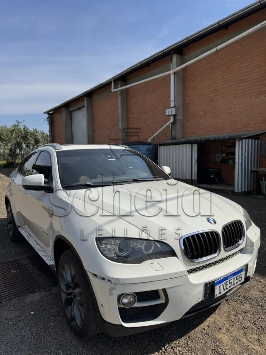 LOTE 002 - I/BMW X6 Xdrive 35I FG21, placa IXE 5I55, branca, ano/modelo 2013/2014