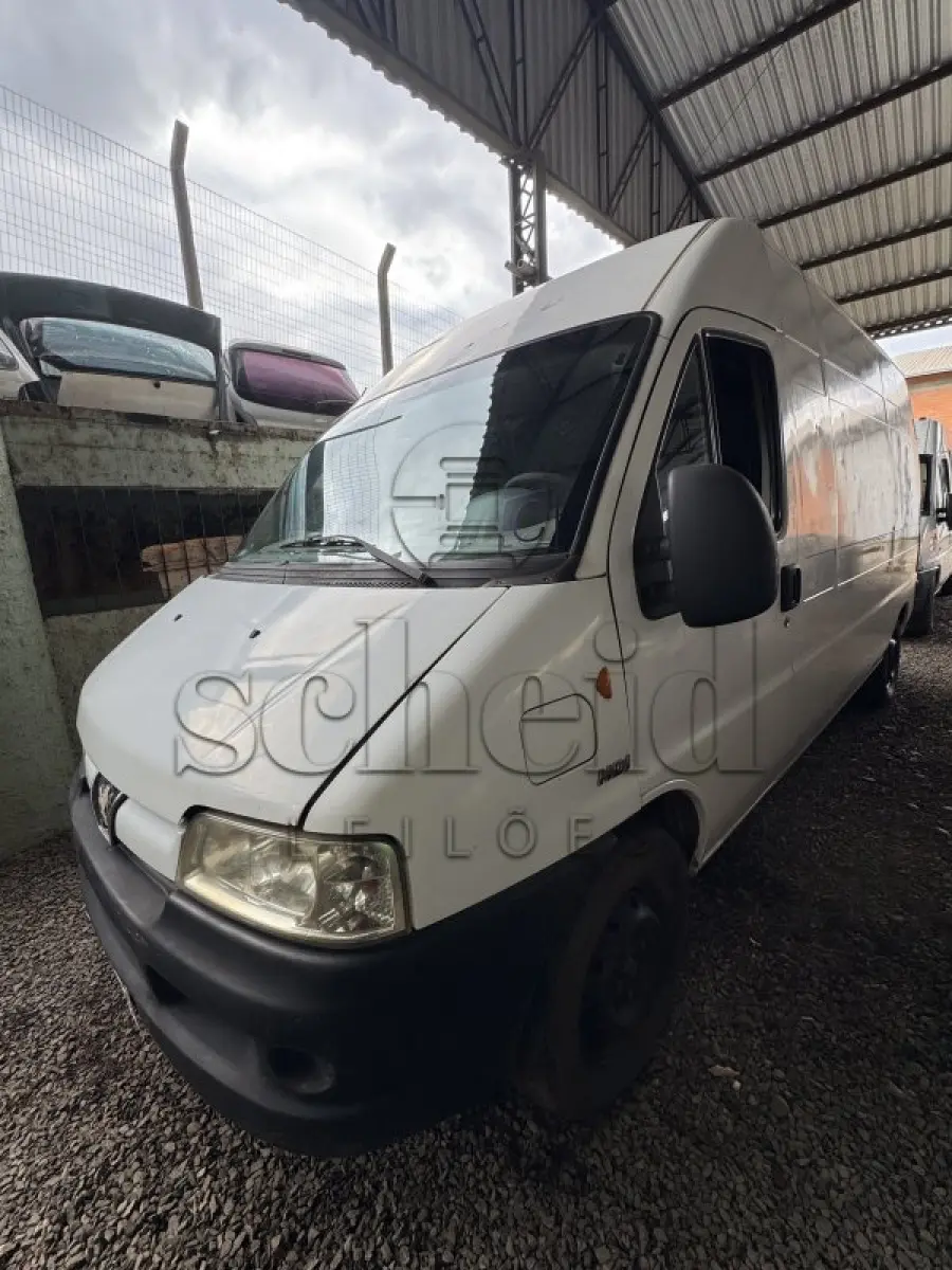 LOTE 004 - Peugeot/Boxer F350LH HDI, placa MGZ 7D54, branca, ano/modelo 2009