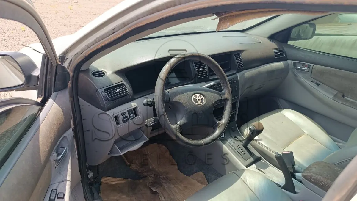 LOTE 004 - Toyota/Corolla SEG 1.8 VVT, placa ILA 9F92, prata, ano/modelo 2003