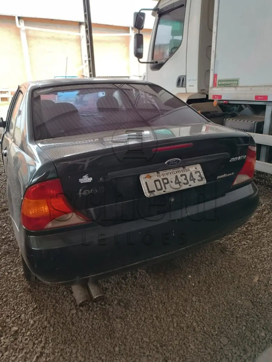 LOTE 006 - I/Ford Focus 1.8L FC, placa LOP 4343, preto, ano/modelo 2003