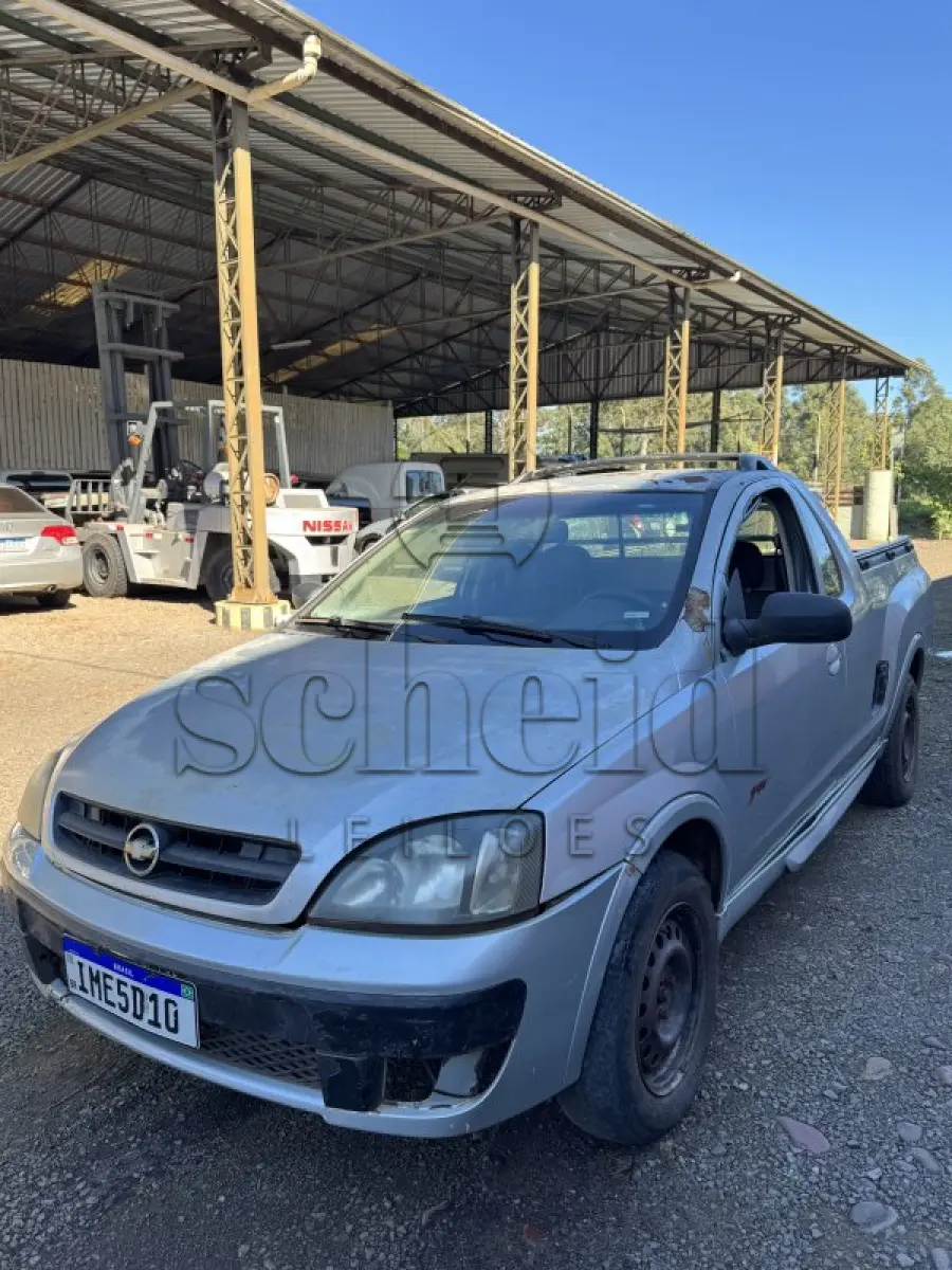 LOTE 002 - GM/Montana Sport, placa IME 5D10, prata, ano/modelo 2004/2005