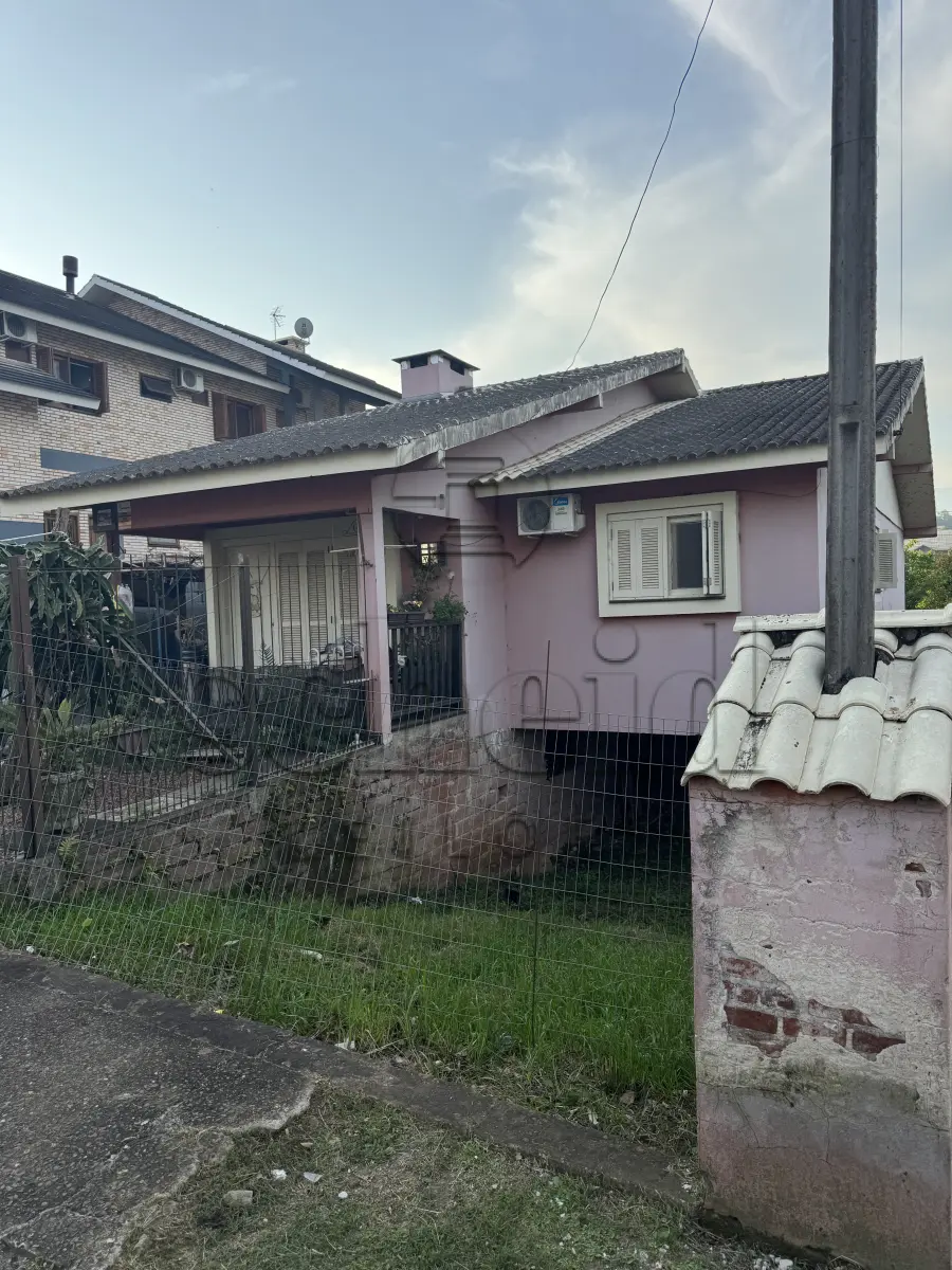 LOTE 013 - Área de 572,00m², contendo uma edificação de alvenaria de aproximadamente 111,74m², localizado na Rua Geraldo Snell, n° 932, bairro Teutônia, Teutônia/RS