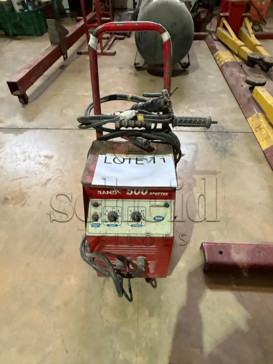 LOTE 011 - Repuxadeira marca Band 500 Spotter