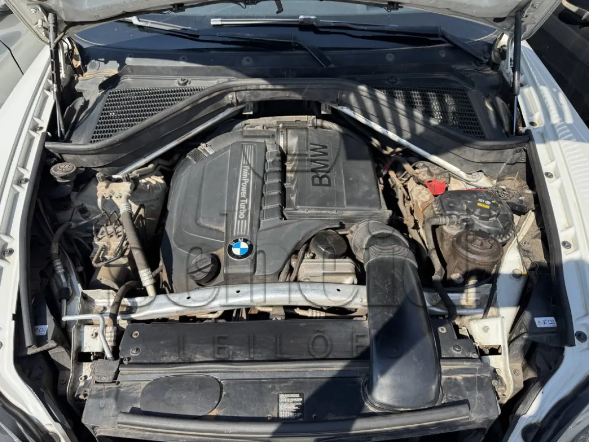 LOTE 002 - I/BMW X6 Xdrive 35I FG21, placa IXE 5I55, branca, ano/modelo 2013/2014