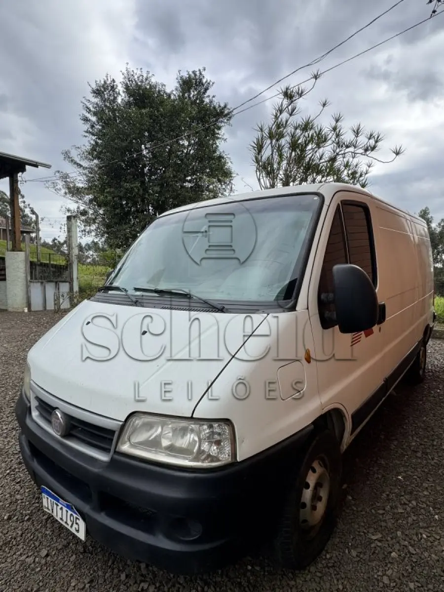 LOTE 006 - Fiat/Ducato Cargo, placa IVT 1I95, branca, ano/modelo 2014