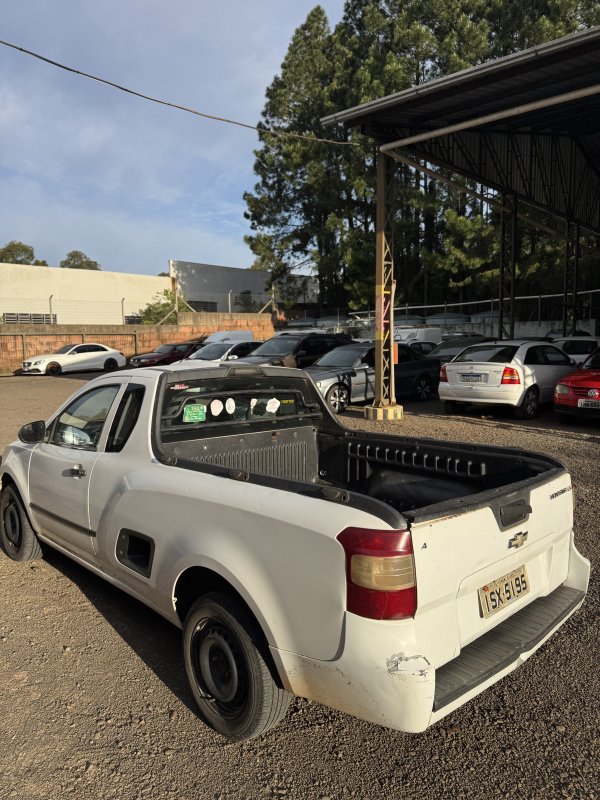 LOTE 011 - GM/Montana LS, placa ISX 5195, branca, ano/modelo 2012