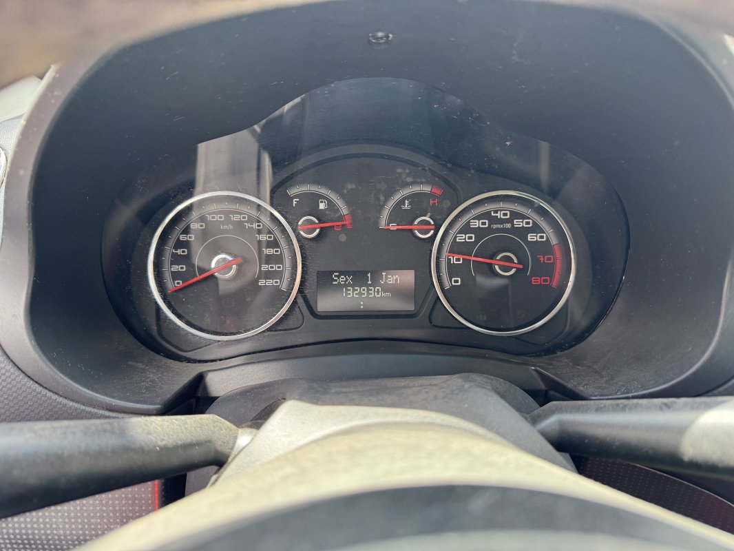 LOTE 008 - Fiat/Siena Attractiv 1.4, placa ITH 9B50, cinza, ano/modelo 2012/2013
