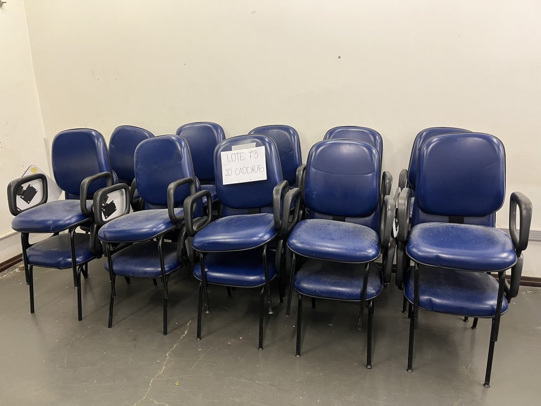 LOTE 073 - 20 CADEIRAS DE AUDITÓRIO AZUL