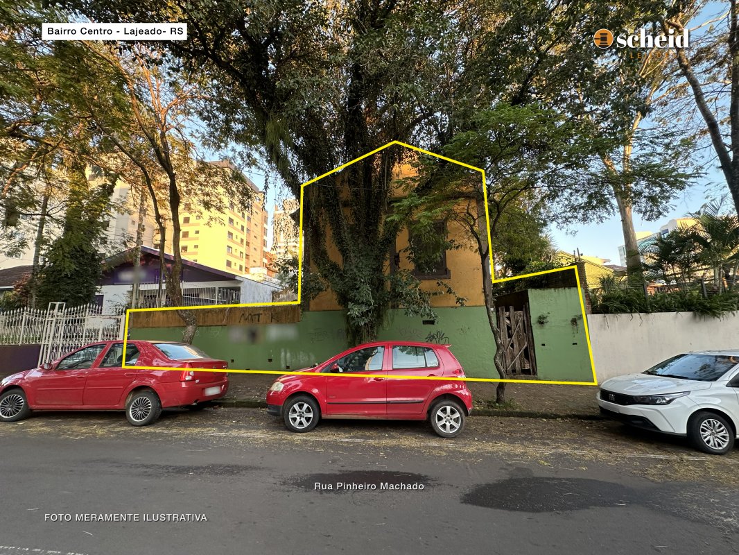 LOTE 001 - Área de 490,23m², contendo uma casa residencial de alvenaria com 77,00m², um galpão de madeira com 11 50m² e um telheiro de madeira com 21,00m², localizado na Rua Pinheiro Machado, nº 198, bairro Centro, Lajeado/RS