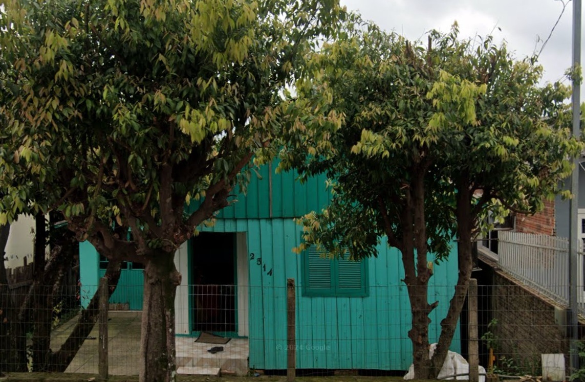 LOTE 005 - Área de 220,60m², contendo uma casa de alvenaria de padrão simples, situado no lado esquerdo sentido sul-norte da rua Wilma Helena Kunz, bairro Bela Vista, Venâncio Aires/RS
