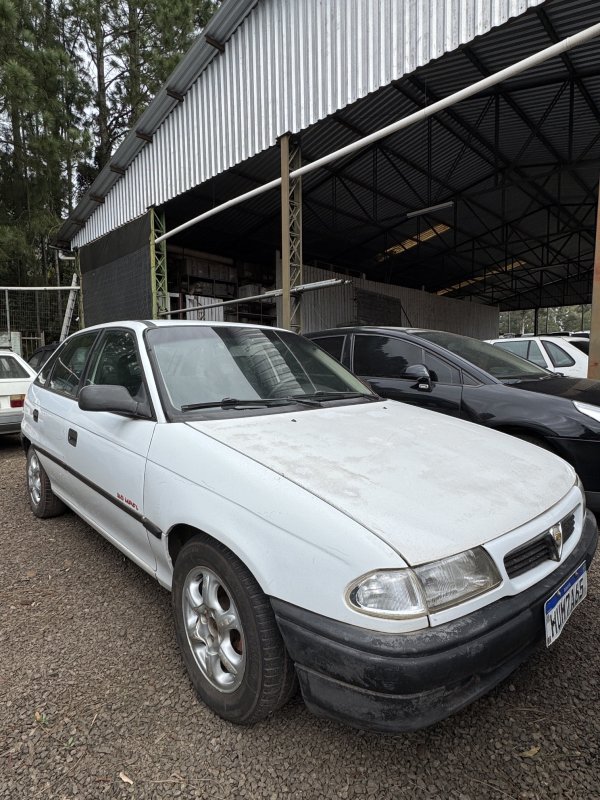 LOTE 008 - IMP/GM Astra GLS, placa MUM 7A65, branco, ano/modelo 1995