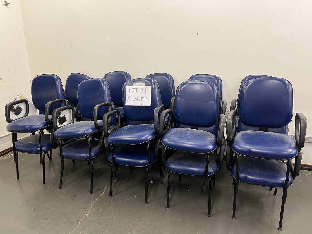 LOTE 079 - 20 CADEIRAS DE AUDITÓRIO AZUL