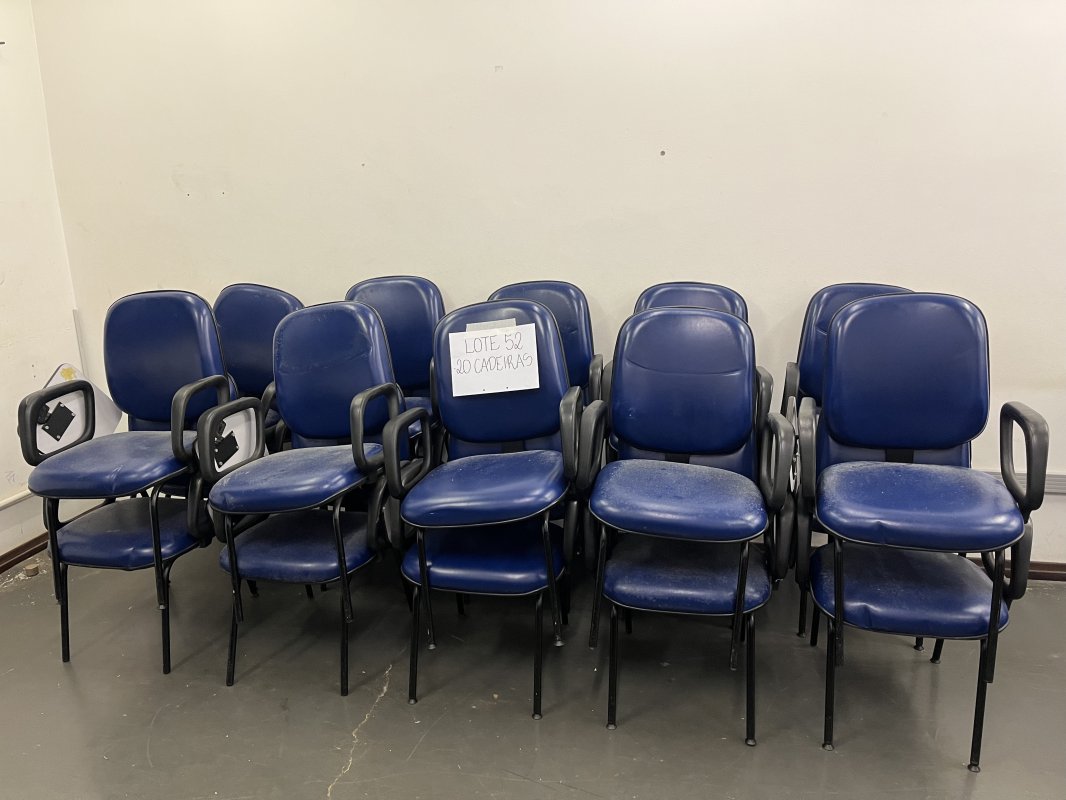 LOTE 052 - 20 CADEIRAS DE AUDITÓRIO AZUL