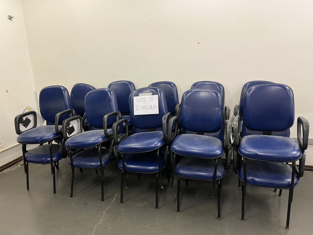 LOTE 078 - 20 CADEIRAS DE AUDITÓRIO AZUL