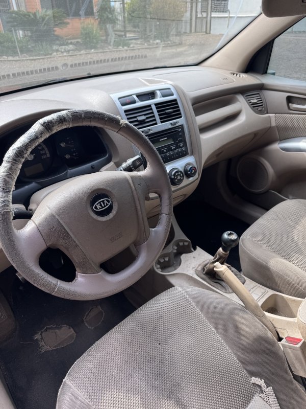 LOTE 009 - I/Kia Sportage LX 2.0 G2, placa IOZ 9108, marrom, ano/modelo 2008