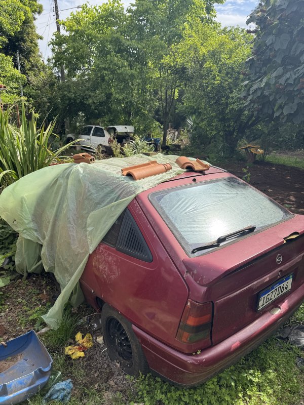 LOTE 009 - GM/Kadett GLS, placa IGZ 7D64, vermelho, ano/modelo 1997/1998