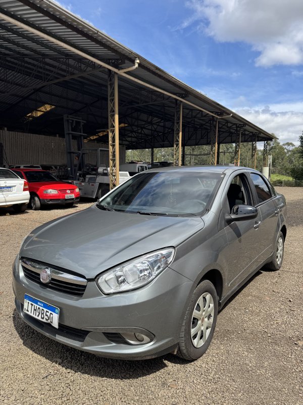 LOTE 008 - Fiat/Siena Attractiv 1.4, placa ITH 9B50, cinza, ano/modelo 2012/2013