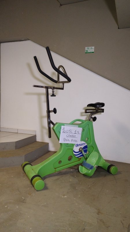 LOTE 014 - POOL BIKE PLÁSTICA/INOX FLOTY VERDE