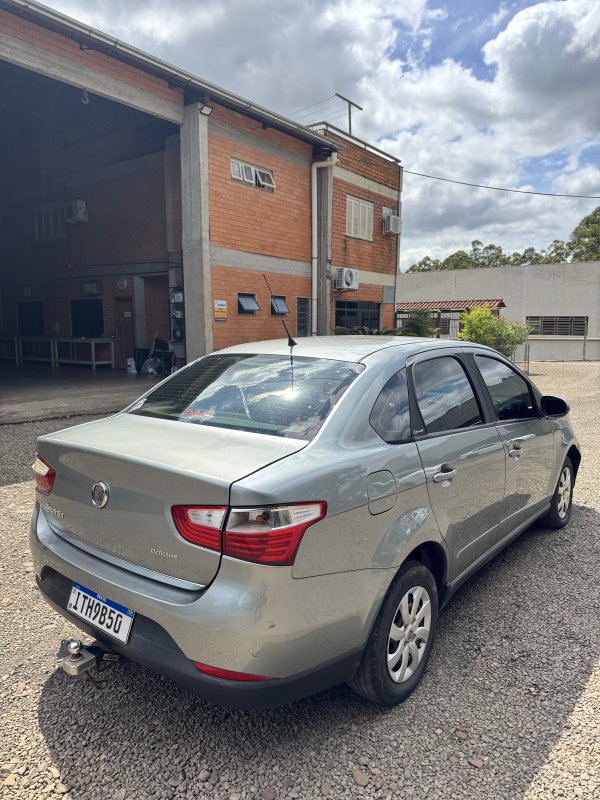 LOTE 008 - Fiat/Siena Attractiv 1.4, placa ITH 9B50, cinza, ano/modelo 2012/2013